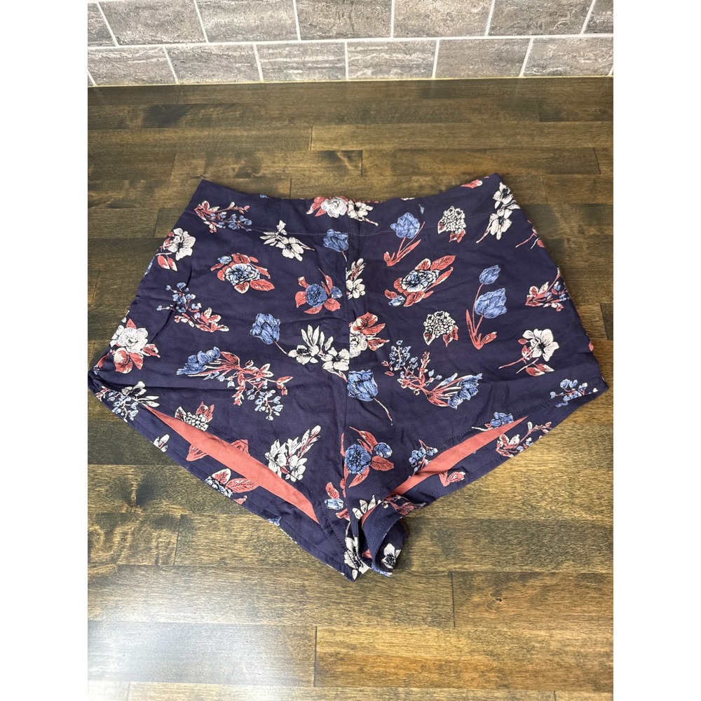 Kimchi Blue Urban Outfitters Navy Floral High Waisted Shorts Size 0 Boho Rayon